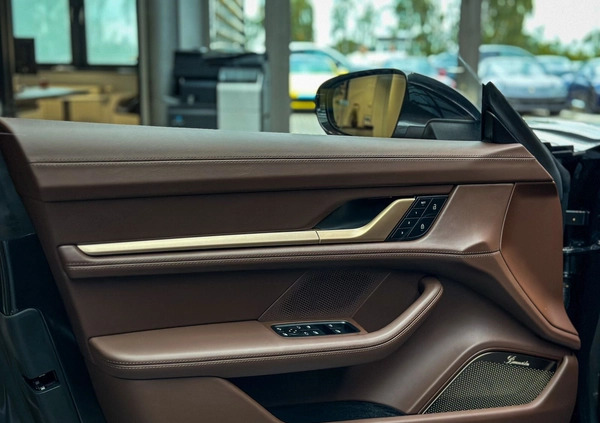 Porsche Taycan cena 583900 przebieg: 4219, rok produkcji 2023 z Końskie małe 232